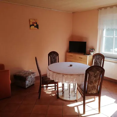 Appartement 3 *